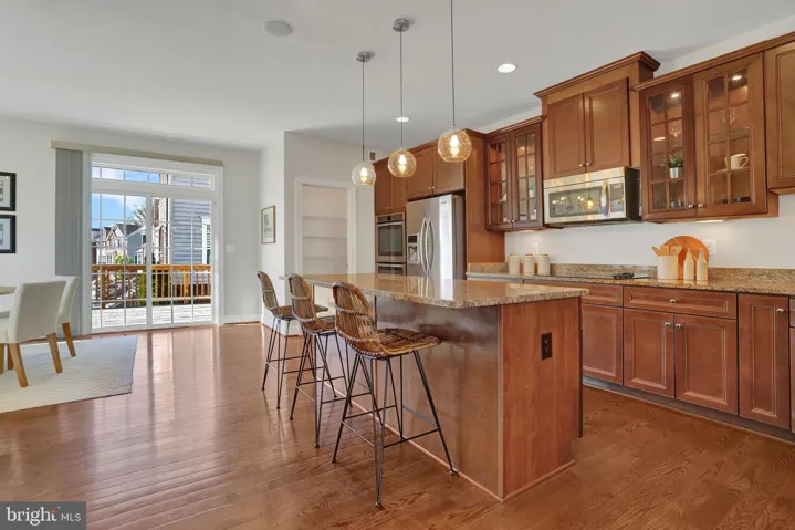6267 Summit Point Court, Alexandria, VA 22310