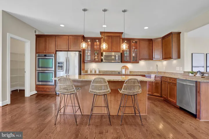 6267 Summit Point Court, Alexandria, VA 22310