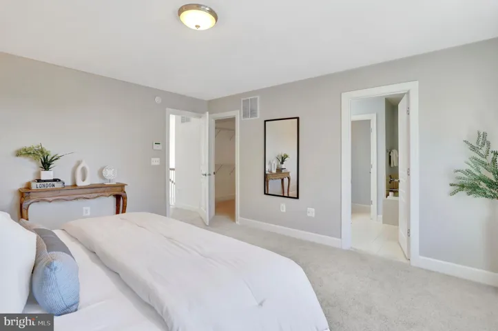 6267 Summit Point Court, Alexandria, VA 22310