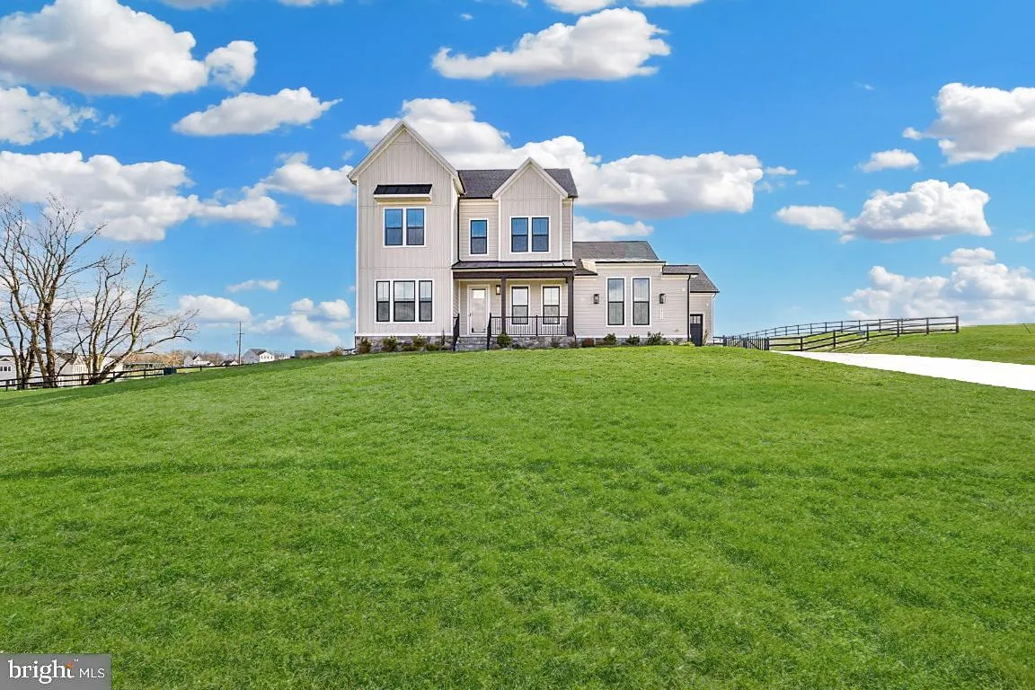 38732 SILVER KING CIRCLE, Waterford, VA 20197