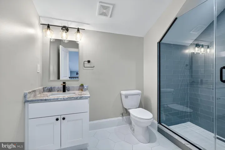2808 W George Mason Road, Falls Church, VA 22042