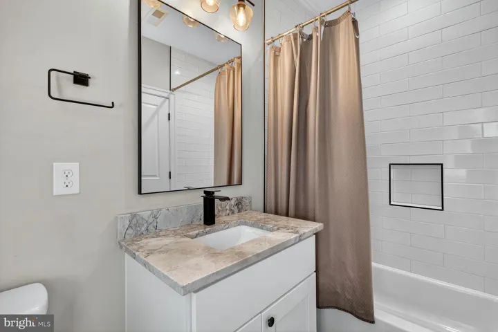 2808 W George Mason Road, Falls Church, VA 22042
