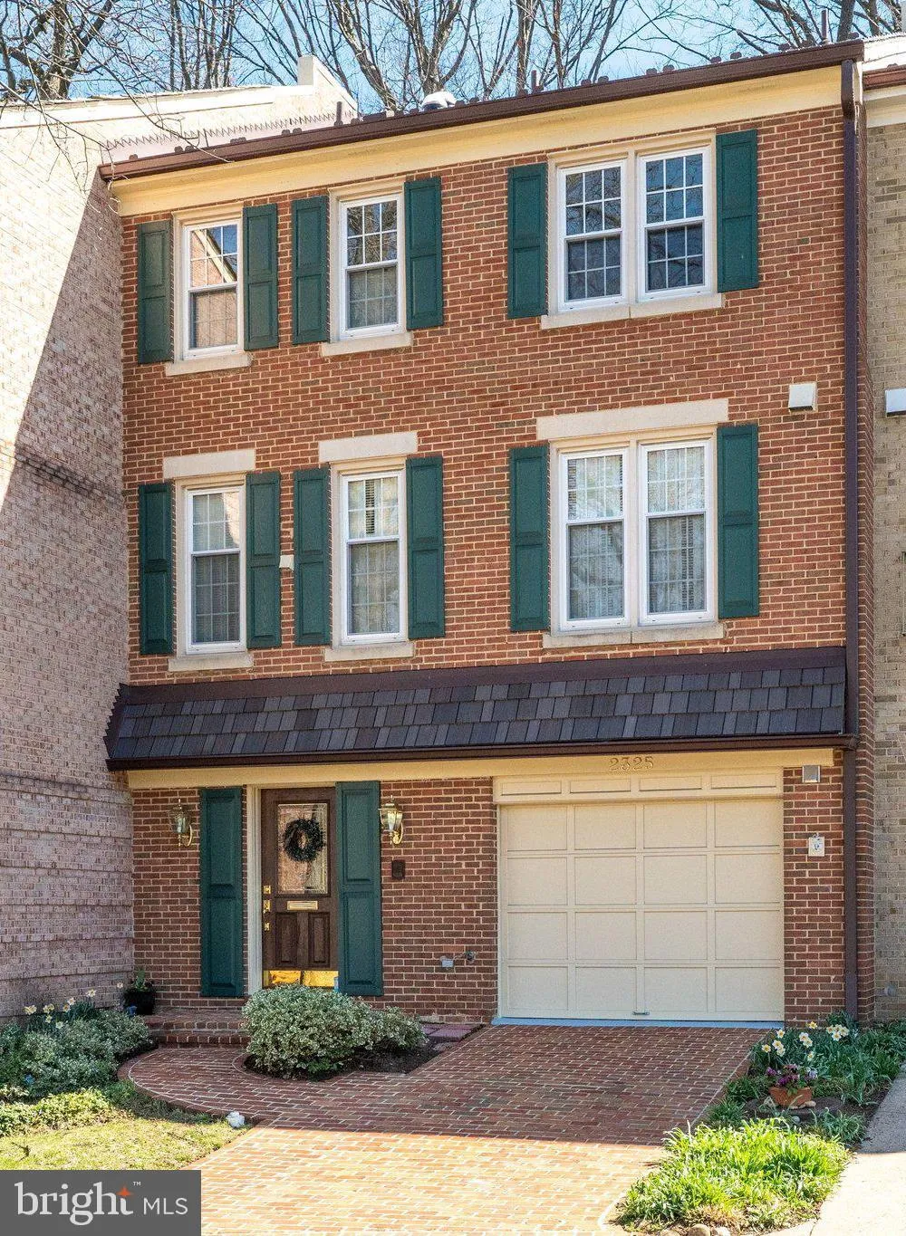 2325 QUEEN STREET, Arlington, VA 22202