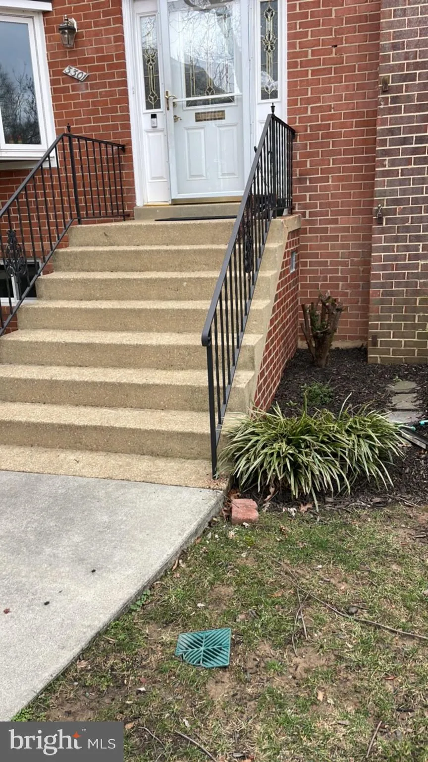 3301 SPRING LANE, Falls Church, VA 22041