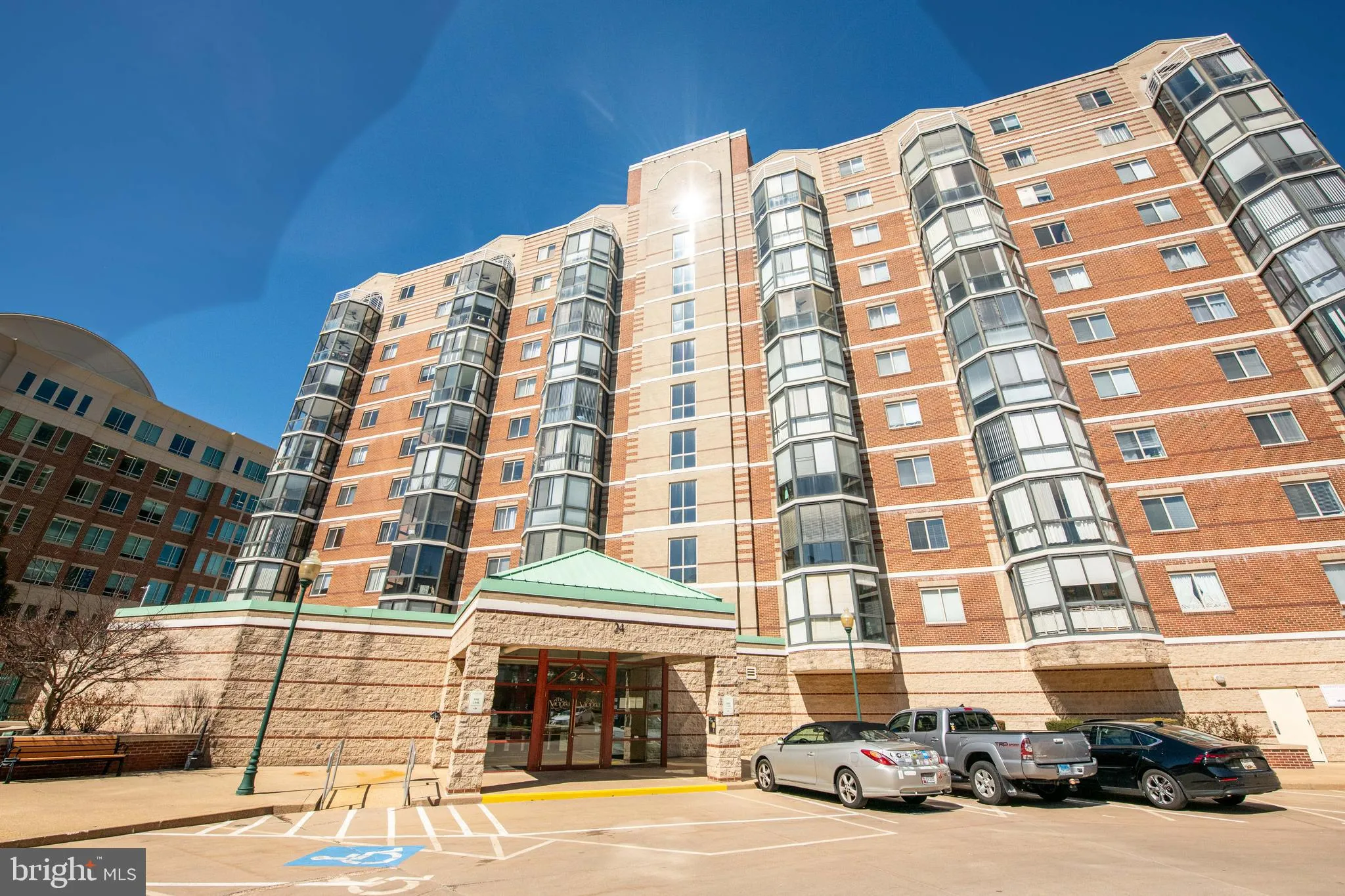 24 COURTHOUSE SQUARE, Rockville, MD 20850