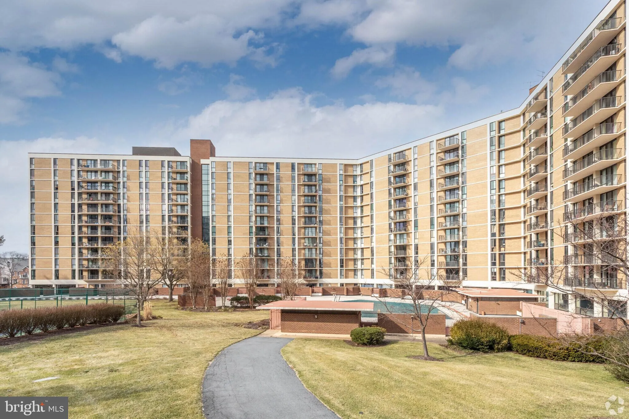 6800 FLEETWOOD ROAD, Mclean, VA 22101