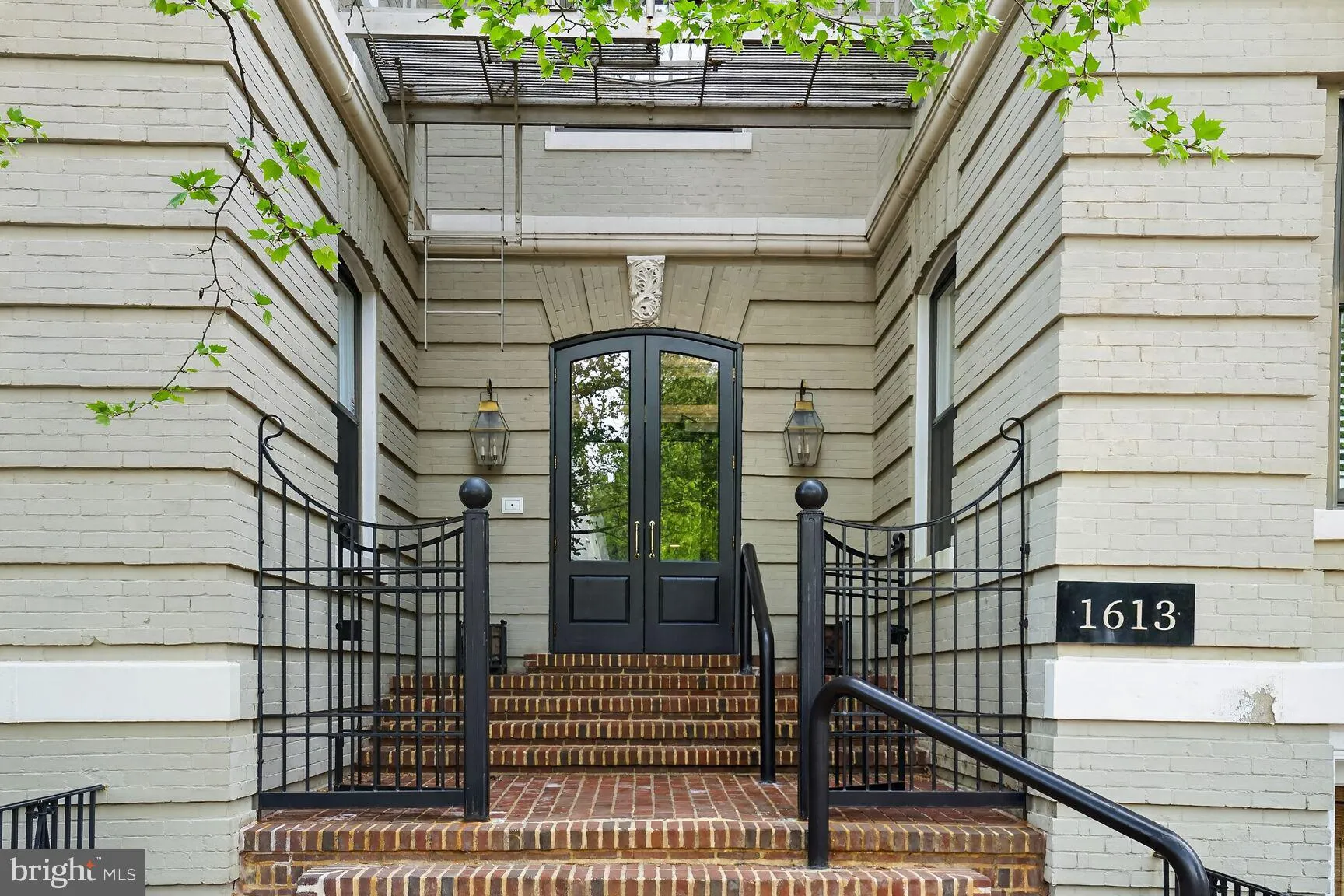 1613 30TH STREET, Washington, DC 20007