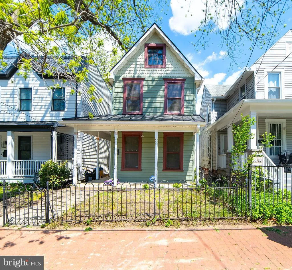 1630 U STREET, Washington, DC 20020