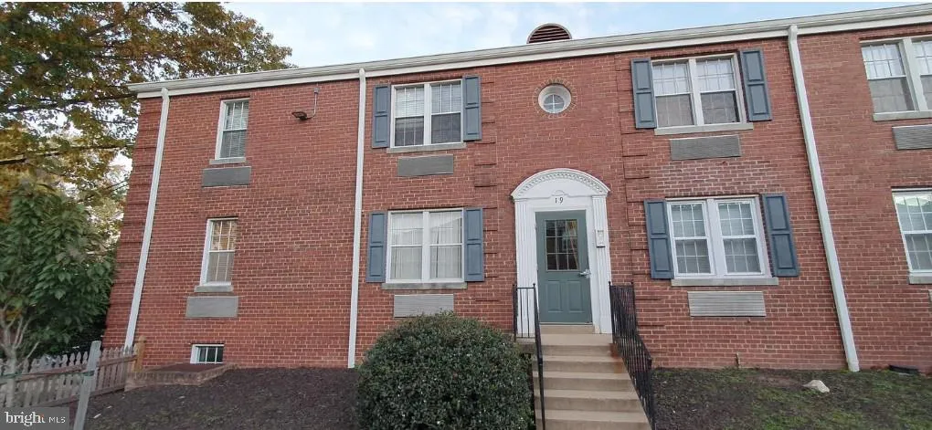 19 AUBURN COURT, Alexandria, VA 22305
