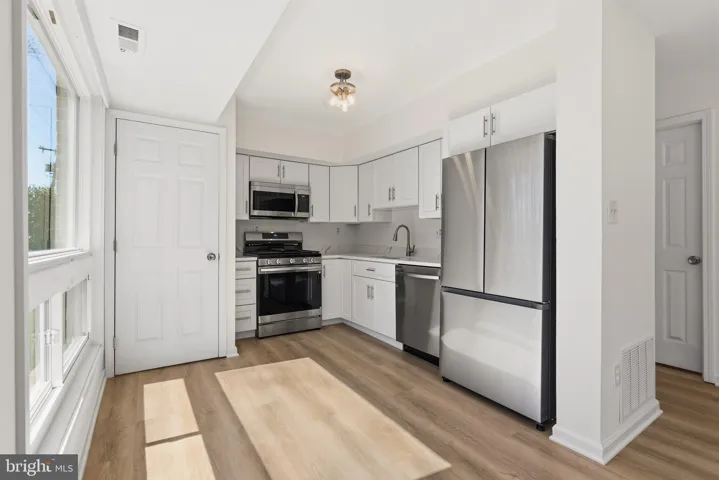 10009 Fair Woods Drive, Fairfax, VA 22030