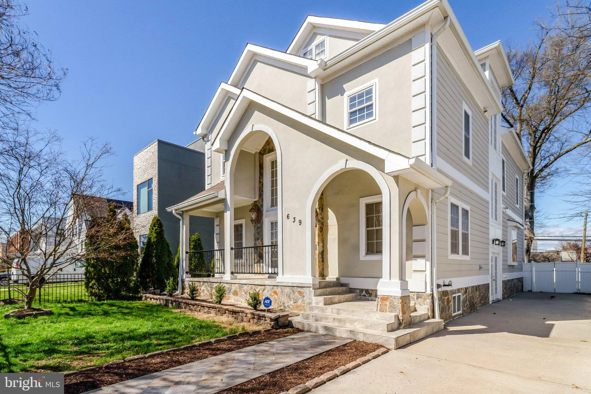 639 23RD STREET, Arlington, VA 22202