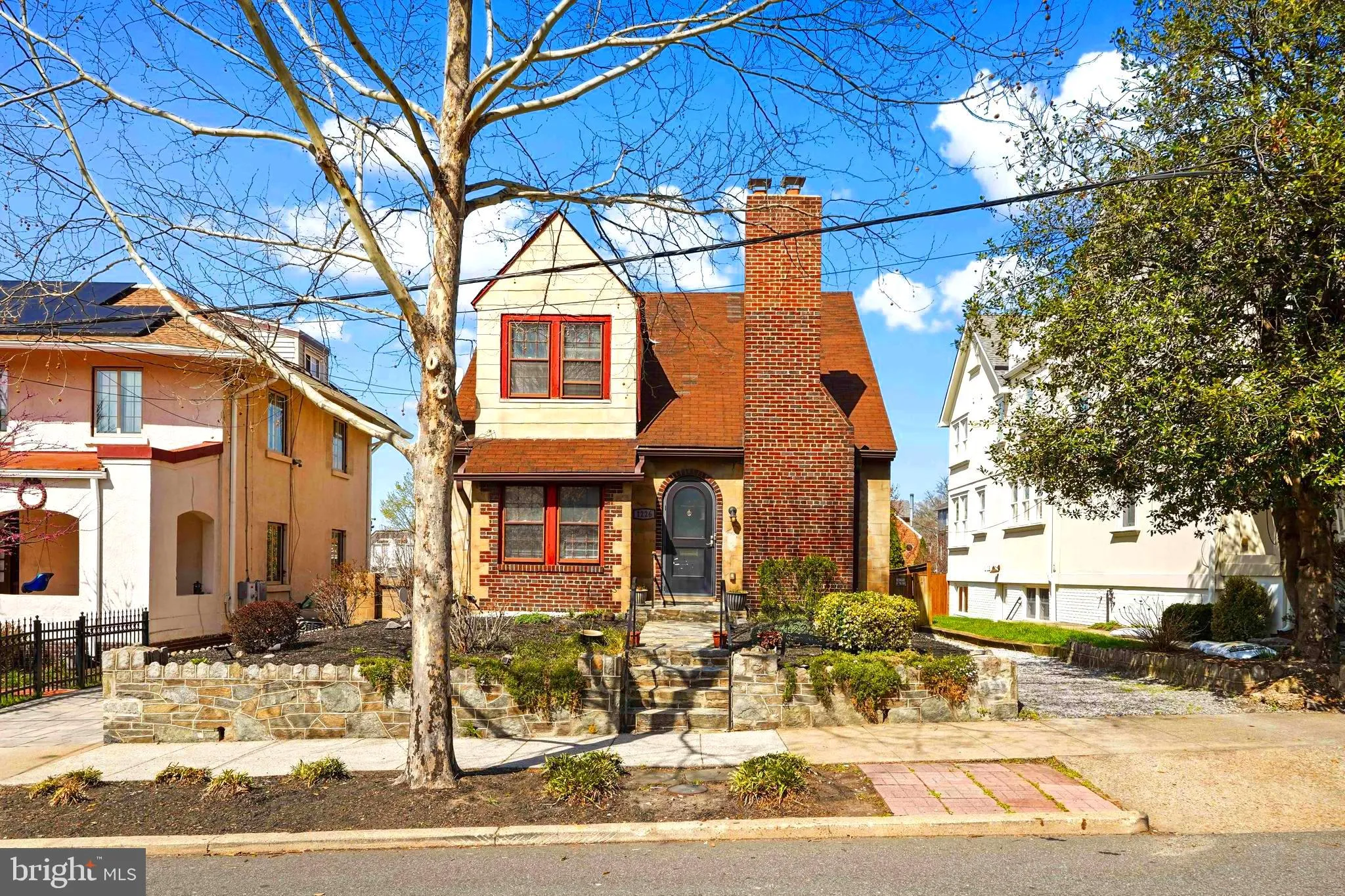 1226 QUINCY STREET, Washington, DC 20017