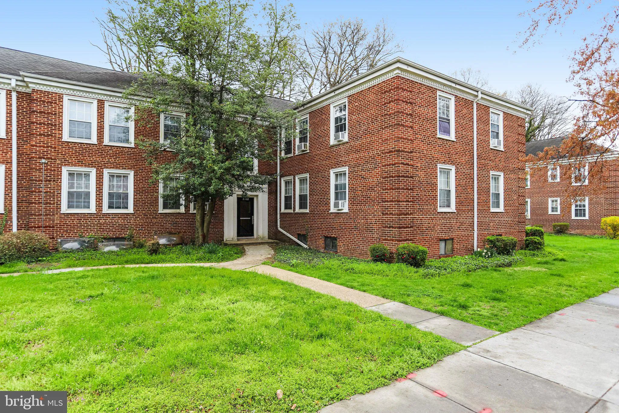 2702 30TH STREET, Washington, DC 20020