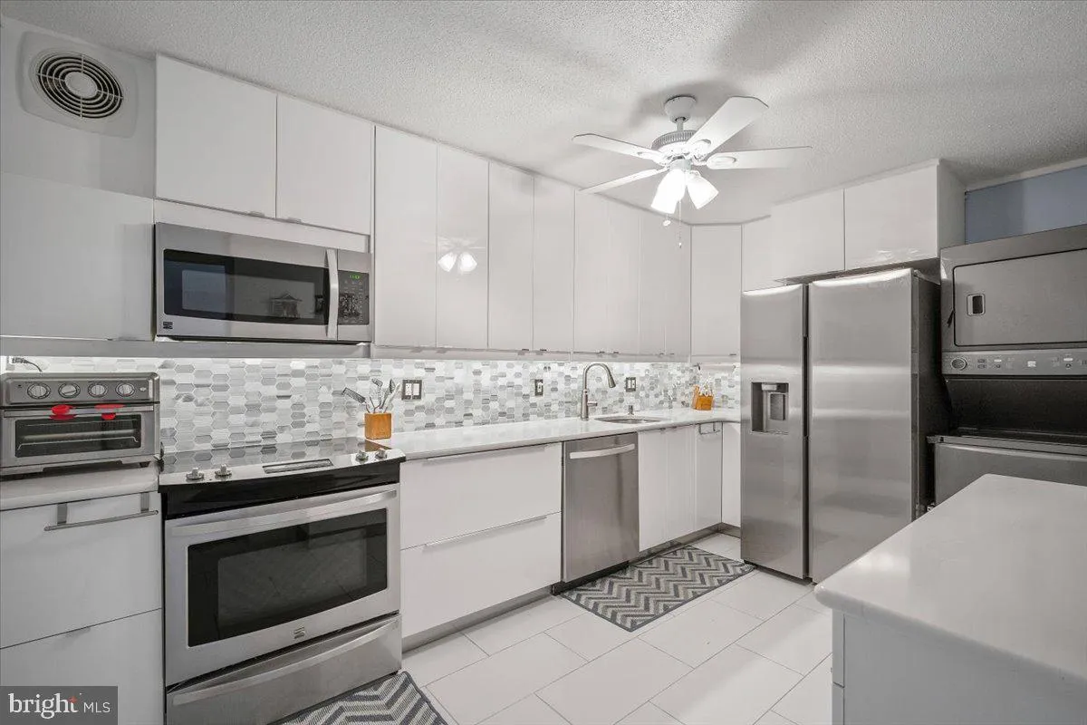 8380 GREENSBORO DRIVE, Mclean, VA 22102