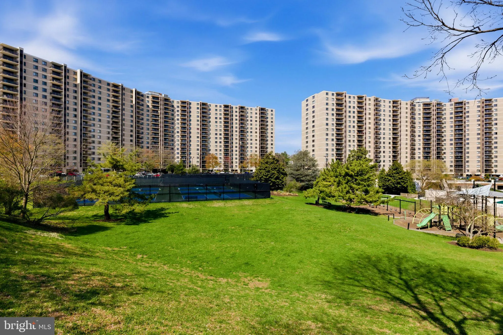 203 YOAKUM PARKWAY, Alexandria, VA 22304