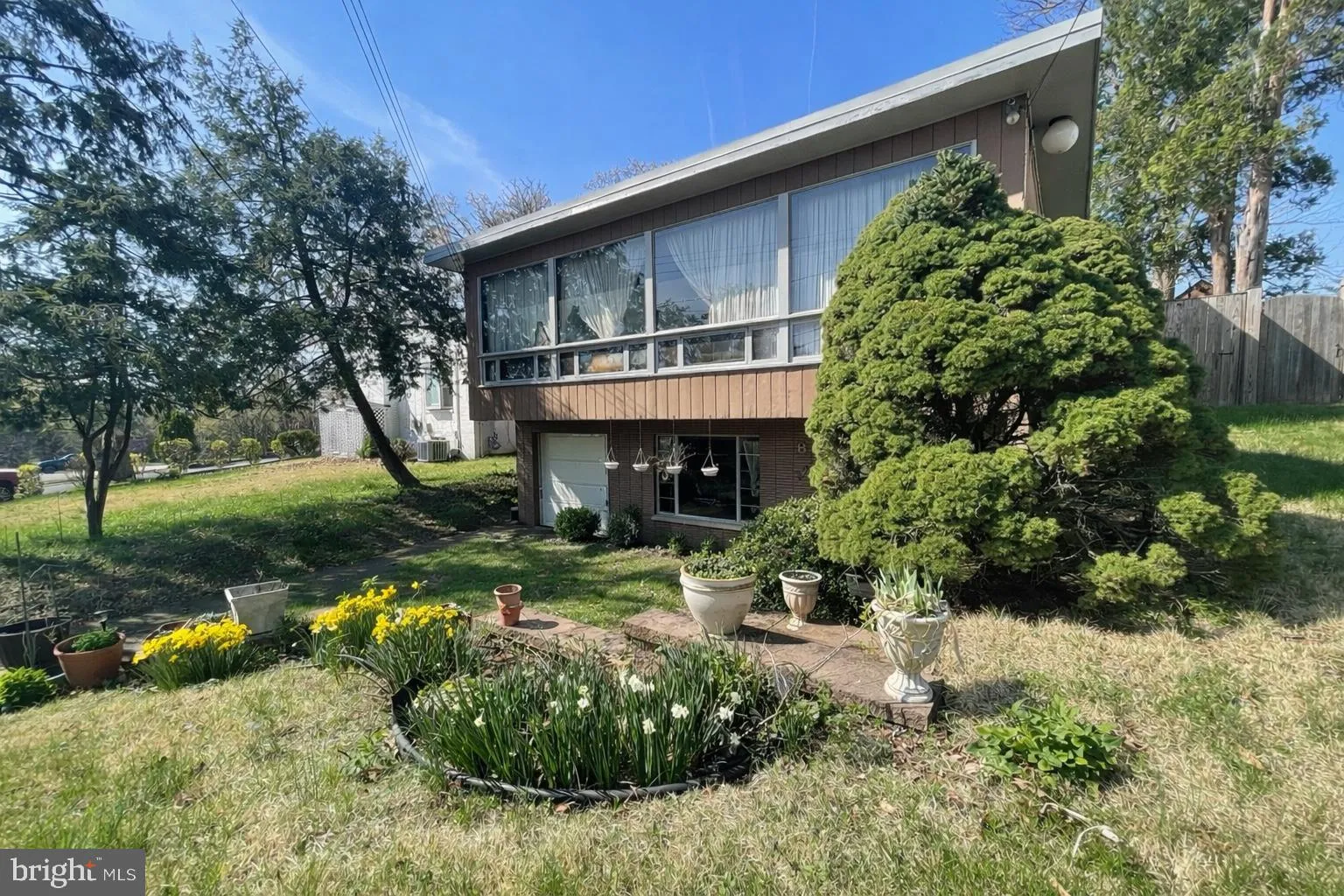 8 GARFIELD STREET, Arlington, VA 22201