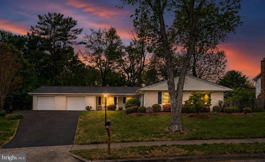4136 MEADOW HILL LANE, Fairfax, VA 22033
