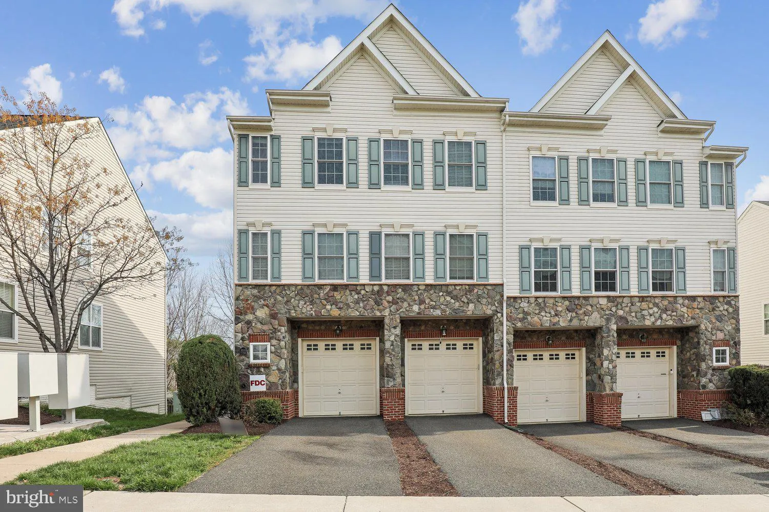 3000 CHINKAPIN OAK LANE, Woodbridge, VA 22191