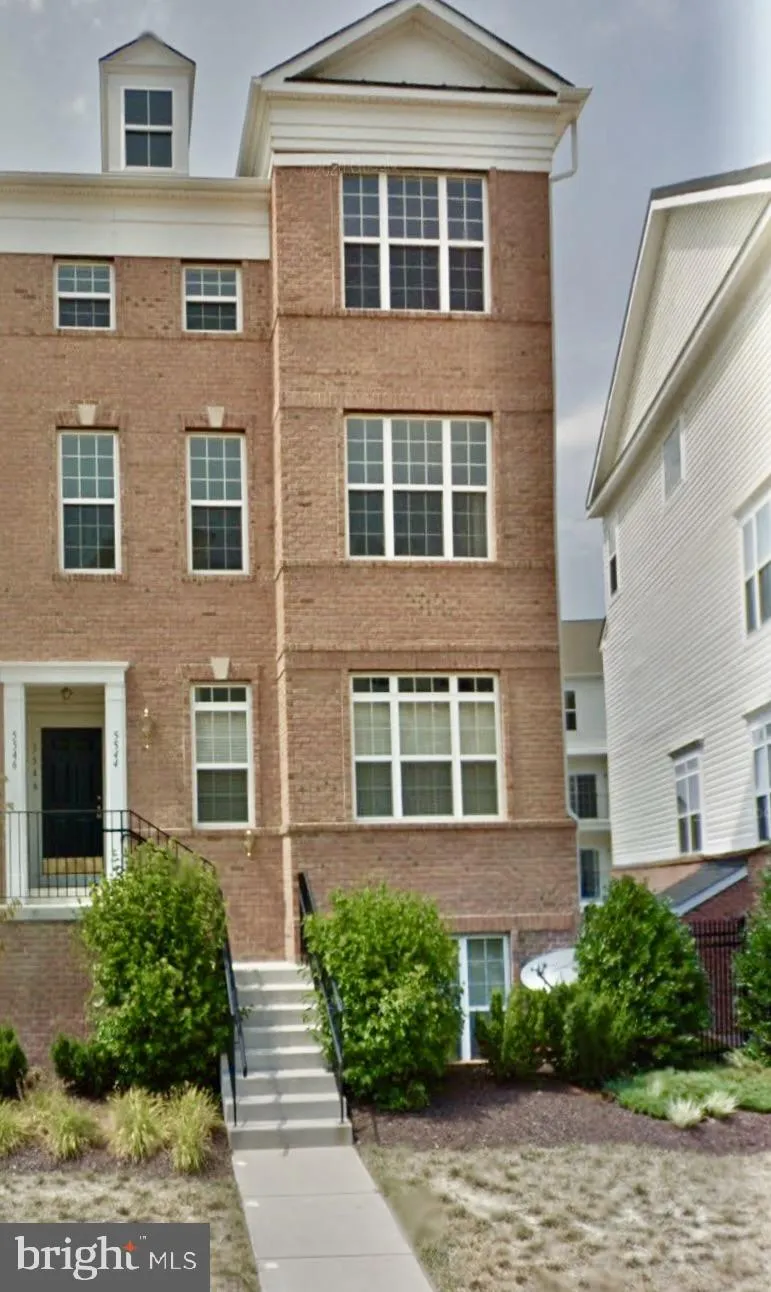 5546 CAPITAL GATEWAY DRIVE, Suitland, MD 20746