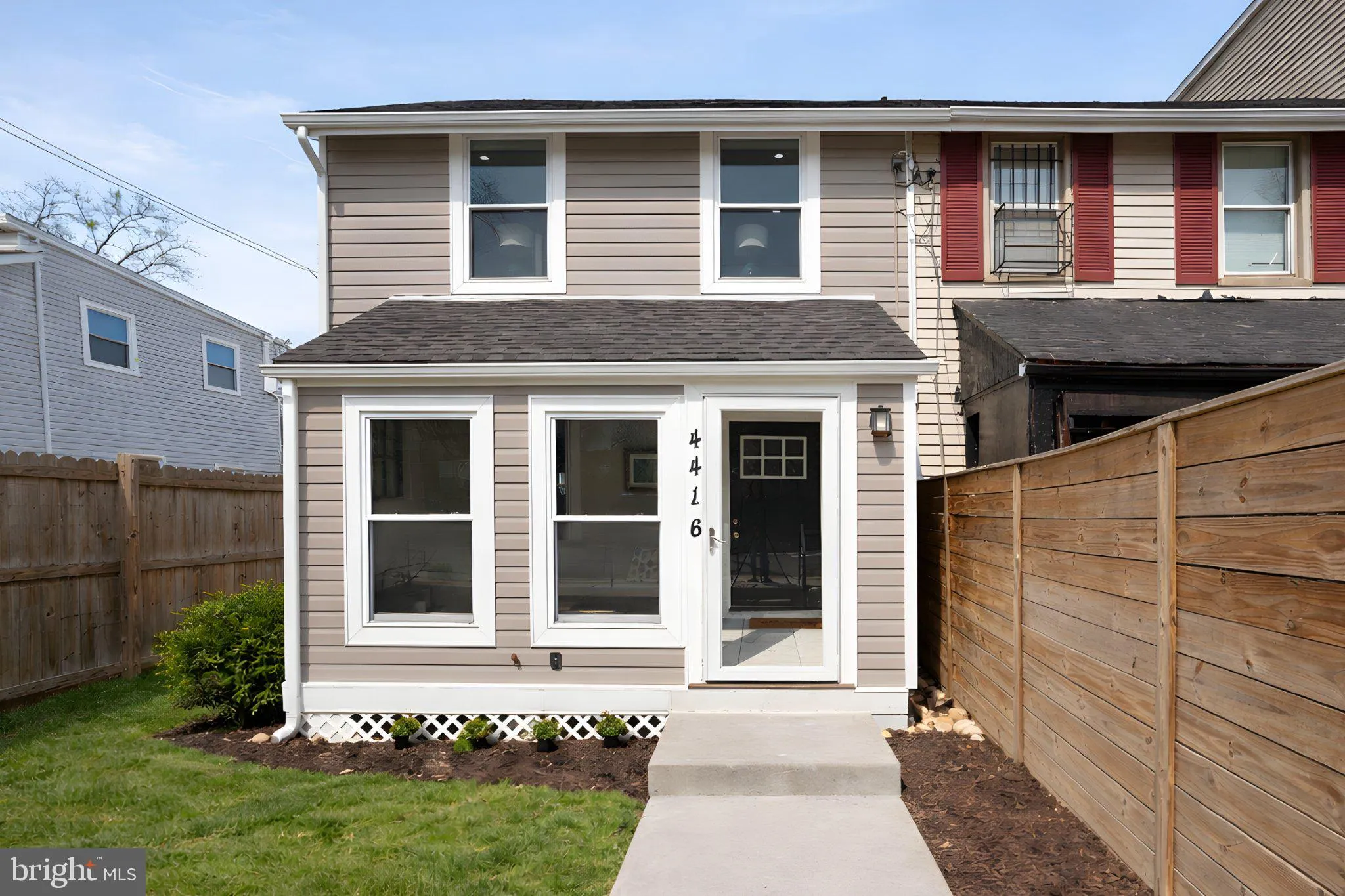 4416 GAULT PLACE, Washington, DC 20019