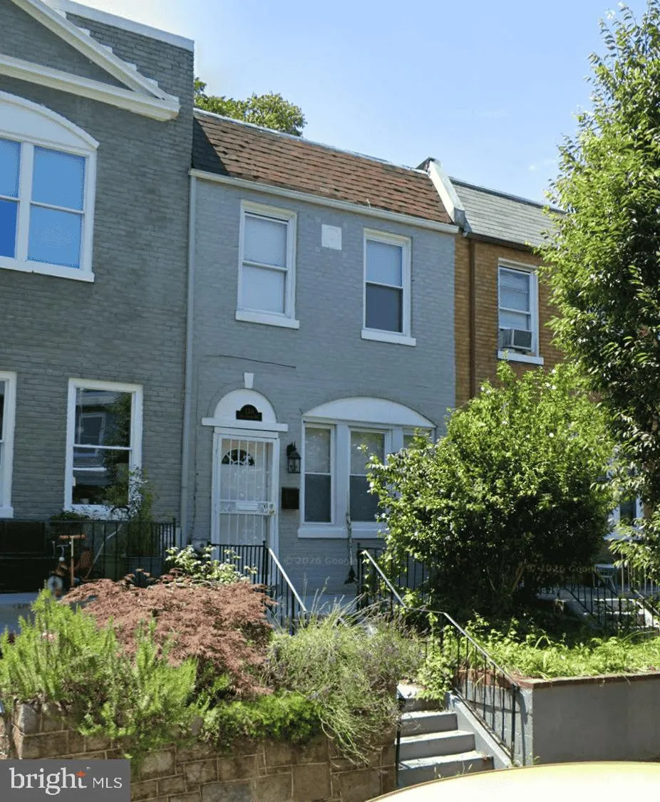 130 16TH STREET, Washington, DC 20002