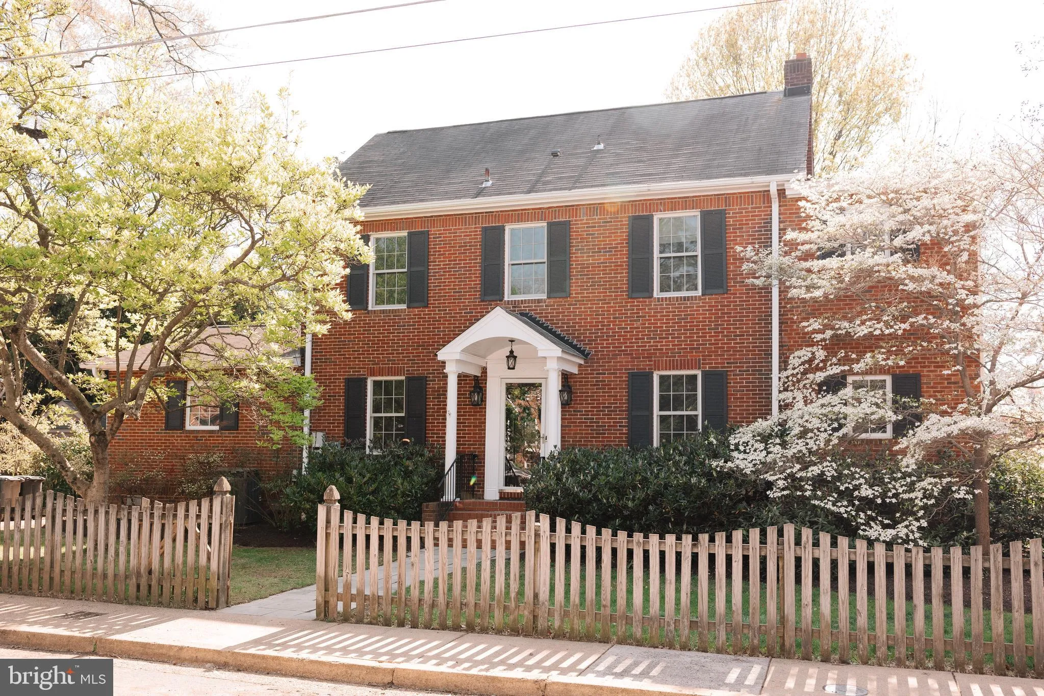 2528 BUCHANAN STREET, Arlington, VA 22207