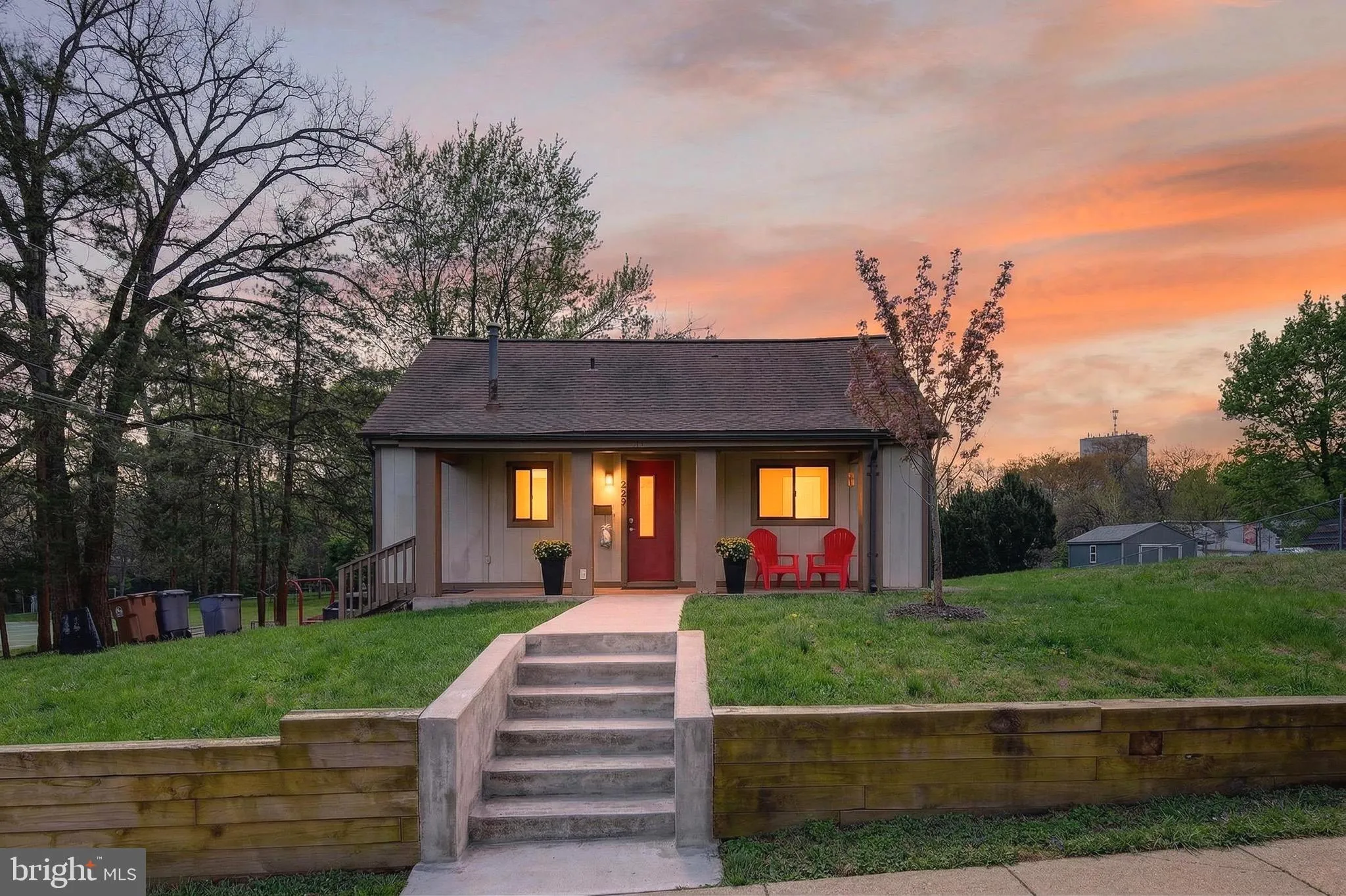 327 HORNERS LANE, Rockville, MD 20850