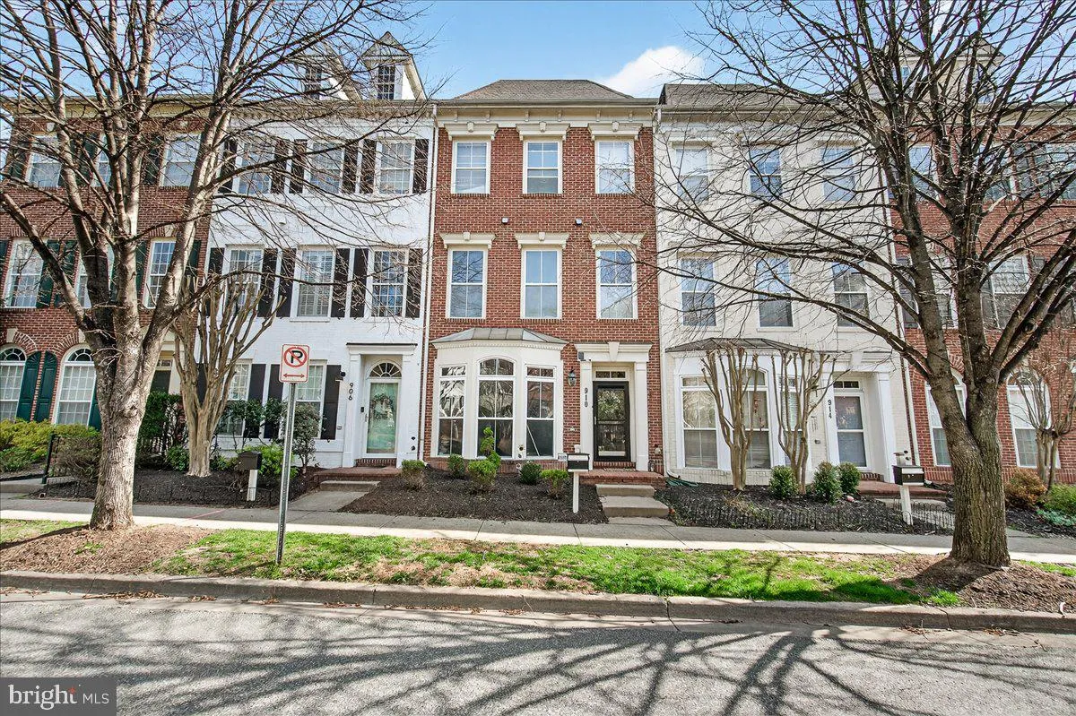 910 FEATHERSTONE STREET, Gaithersburg, MD 20878