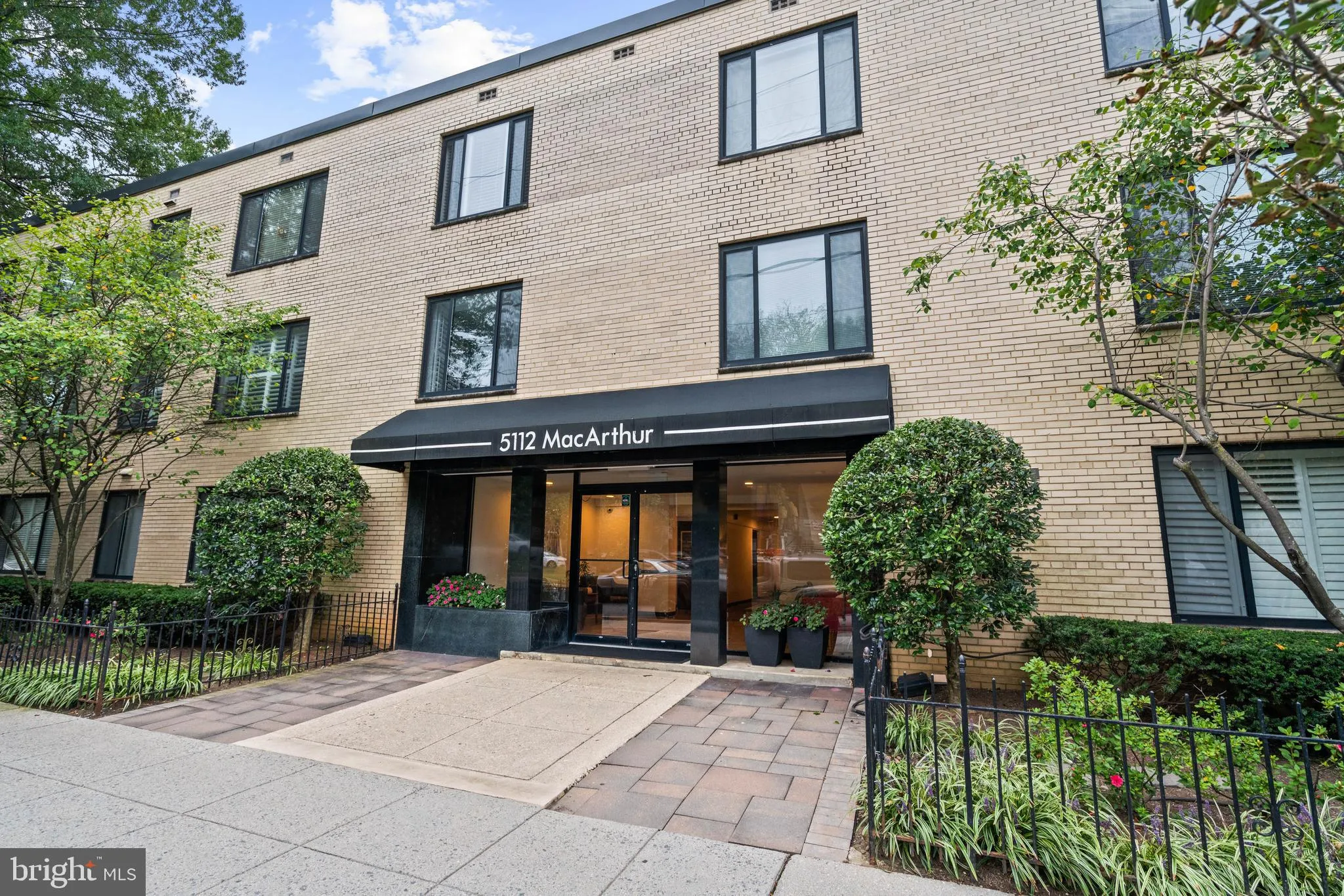 5112 MACARTHUR BOULEVARD, Washington, DC 20016
