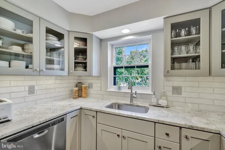 603 N Armistead Street, Alexandria, VA 22312