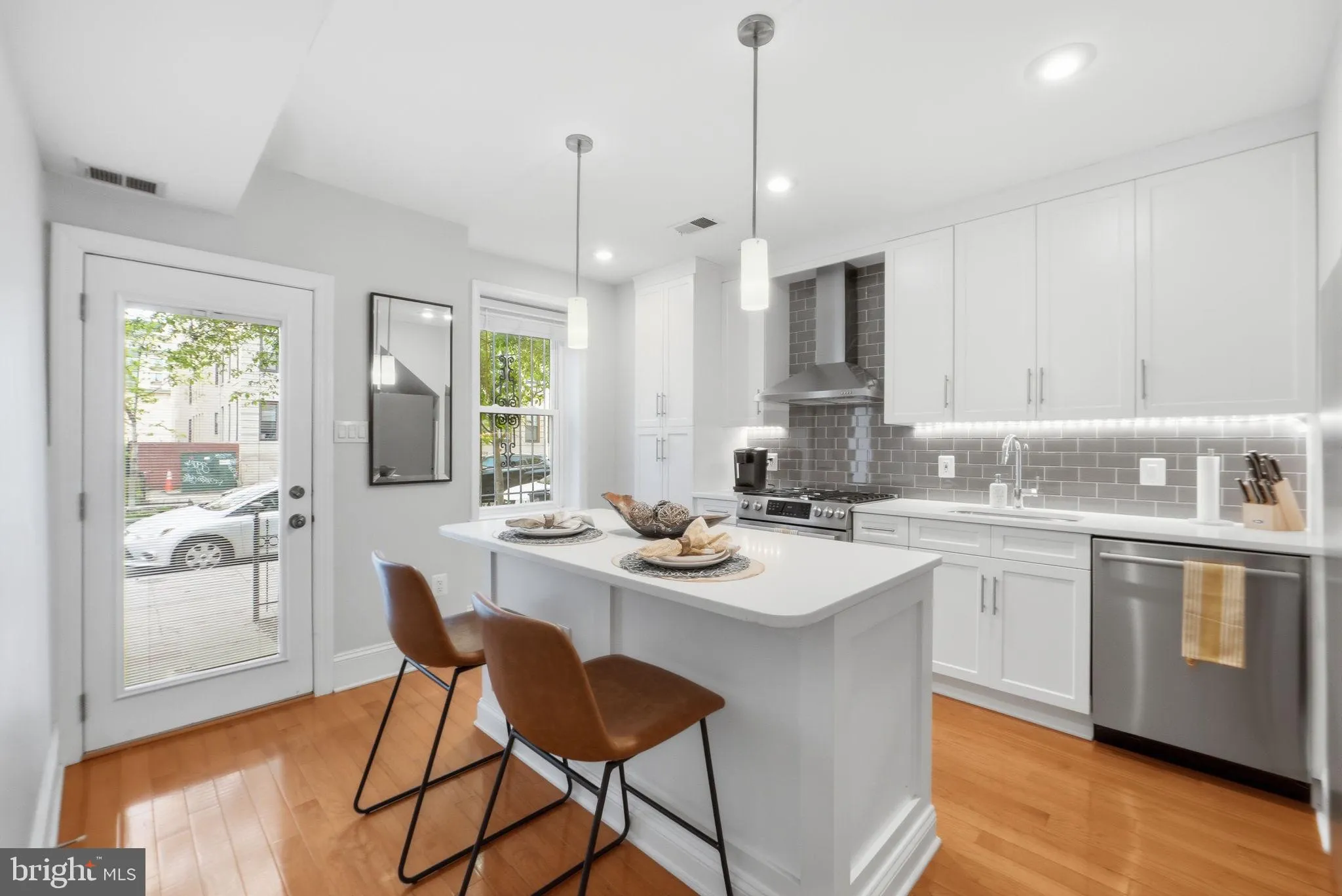 1433 W STREET, Washington, DC 20009