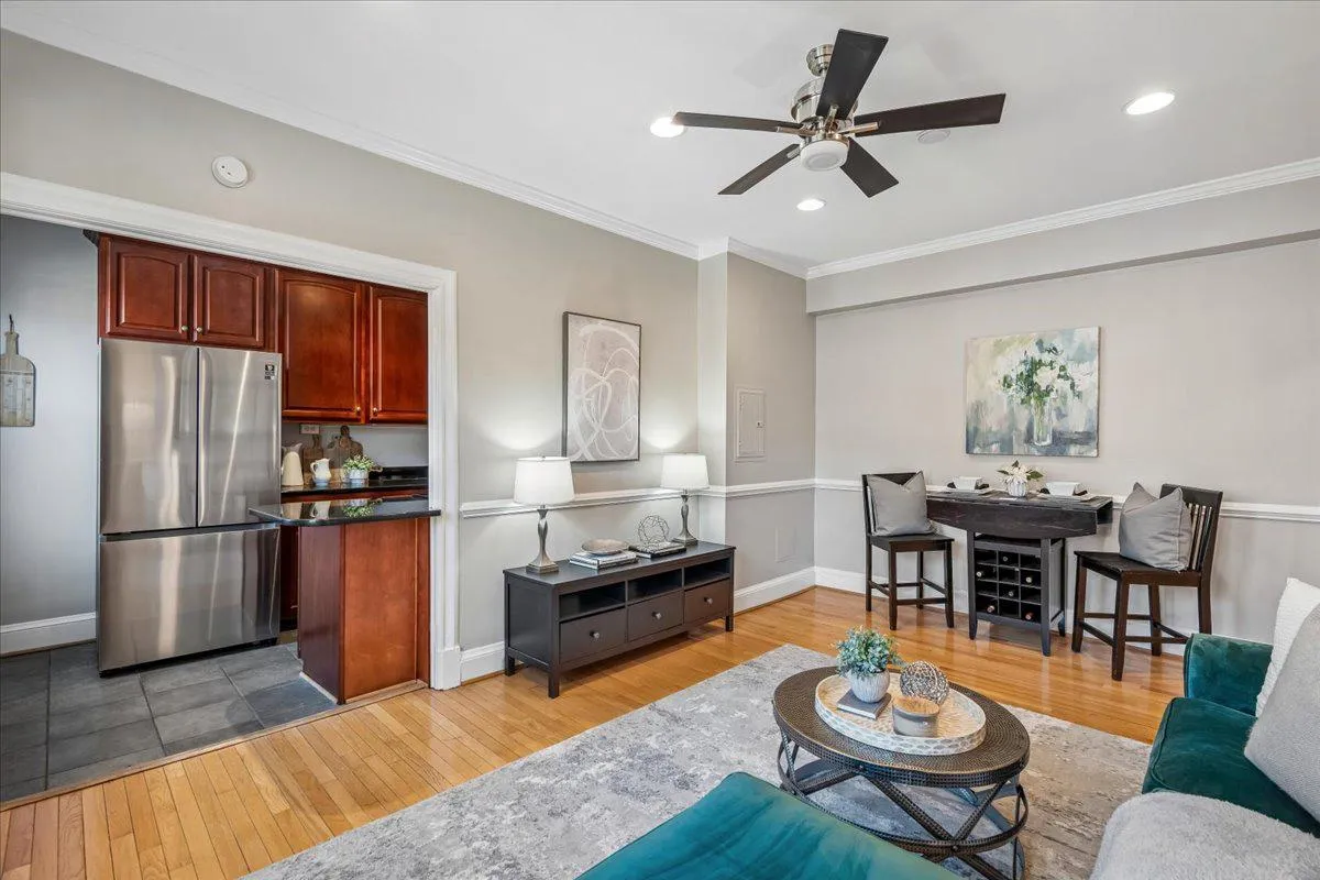 3010 WISCONSIN AVENUE, Washington, DC 20016