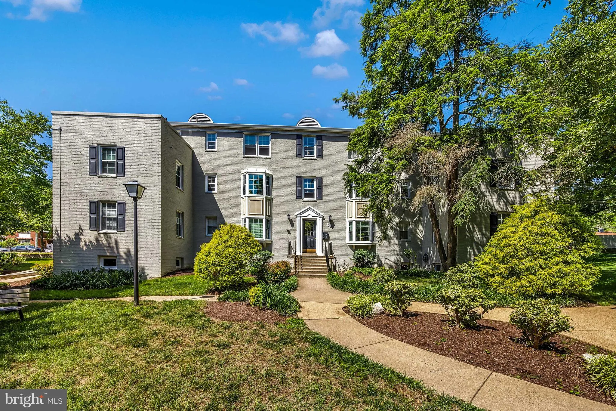 822 ARLINGTON MILL DRIVE, Arlington, VA 22204