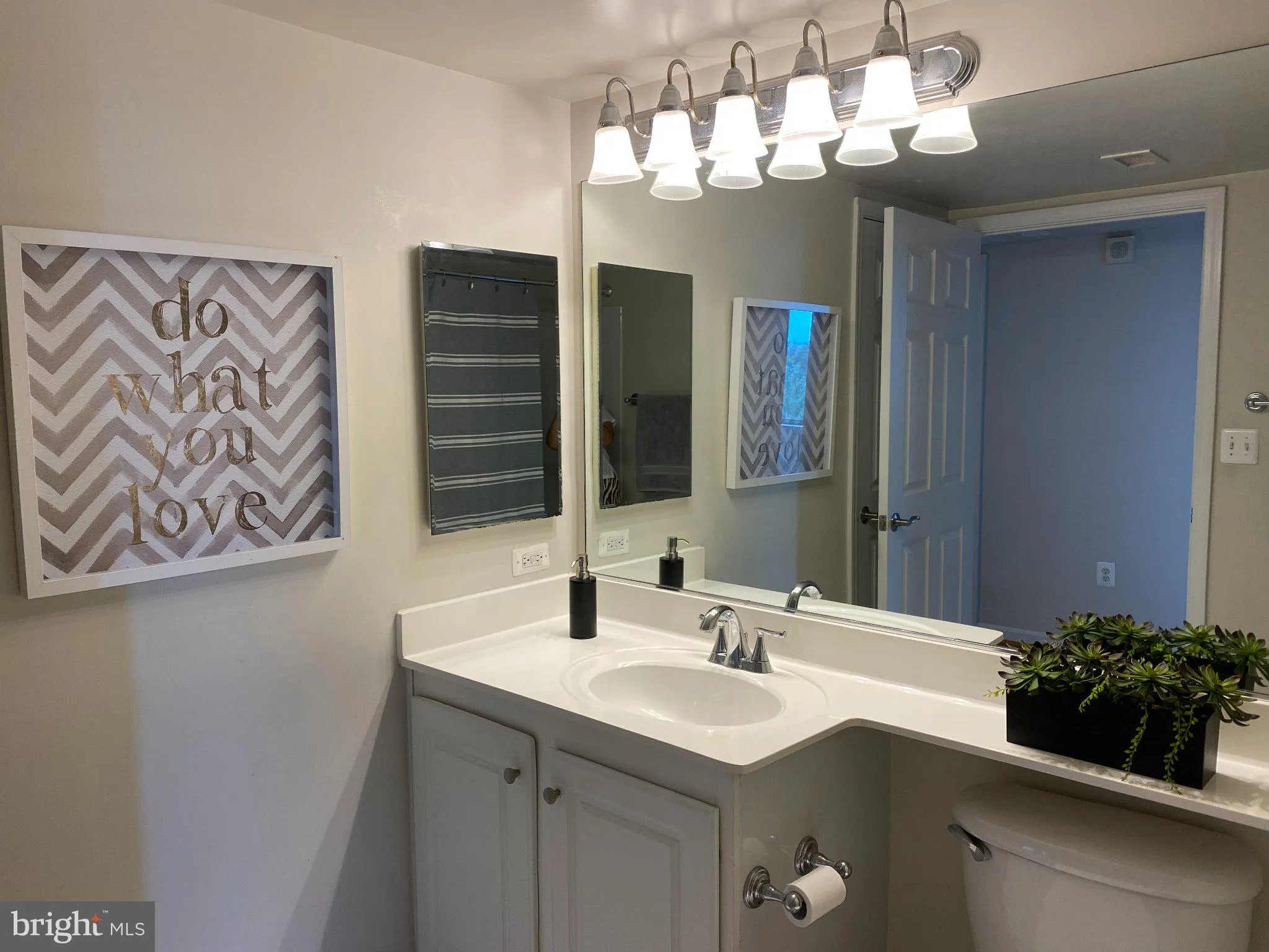 11710 OLD GEORGETOWN ROAD, Rockville, MD 20852