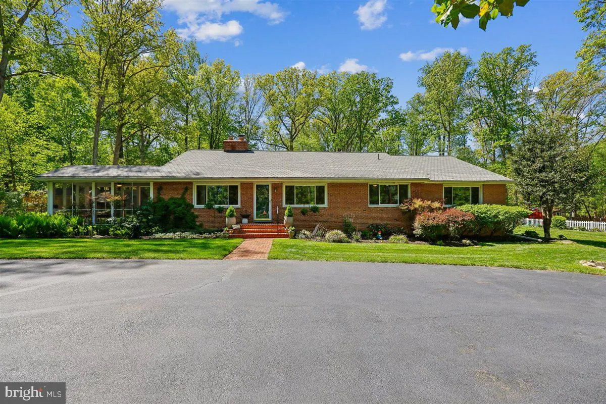 4318 PINETREE ROAD, Rockville, MD 20853