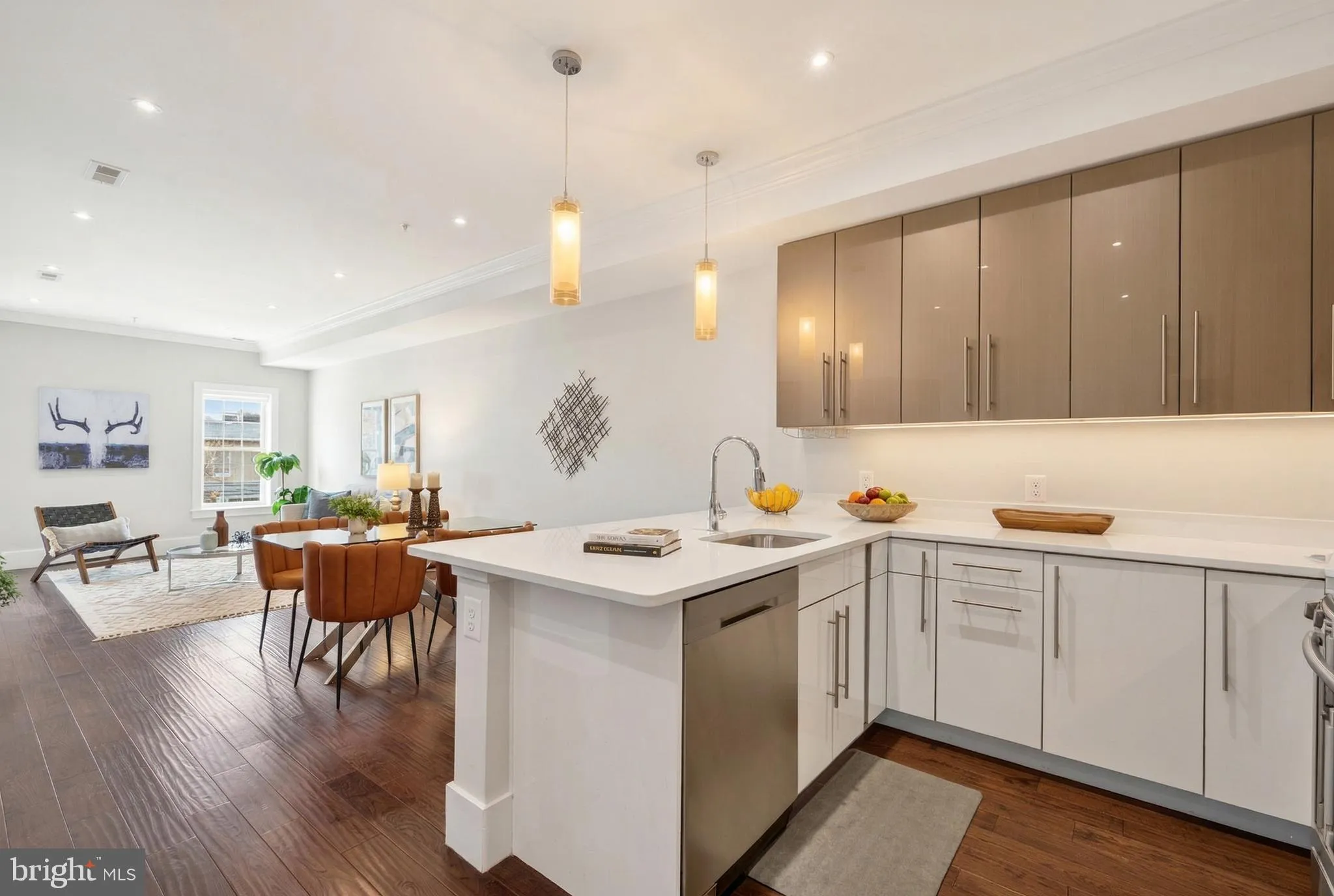 1711 D STREET, Washington, DC 20003