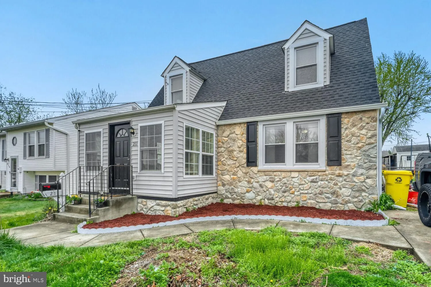 211 LAKE ROAD, Pasadena, MD 21122