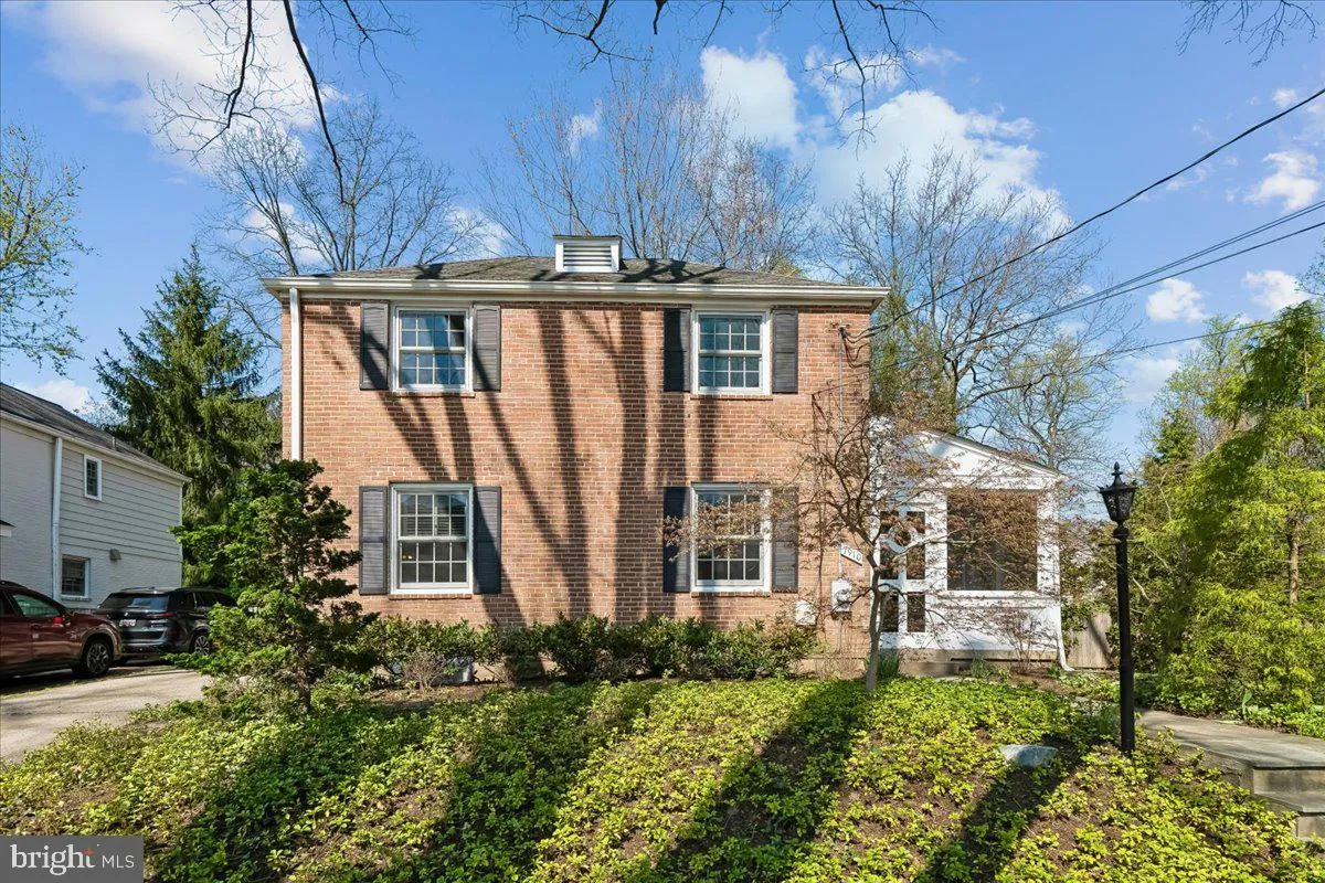 7910 KENTBURY DRIVE, Bethesda, MD 20814
