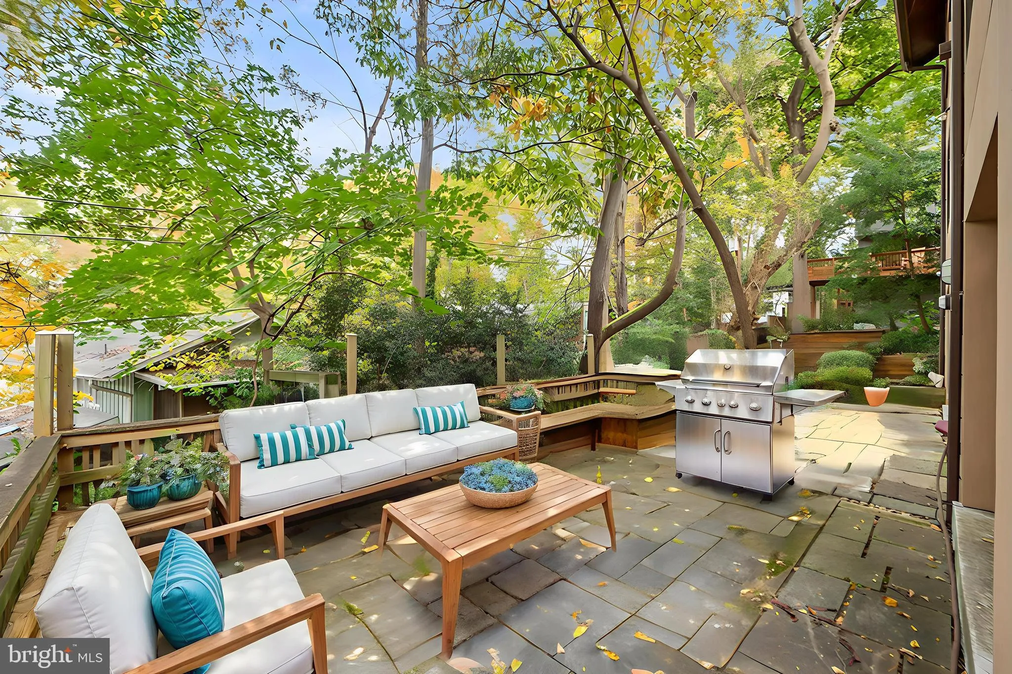 5211 MACARTHUR TERRACE, Washington, DC 20016