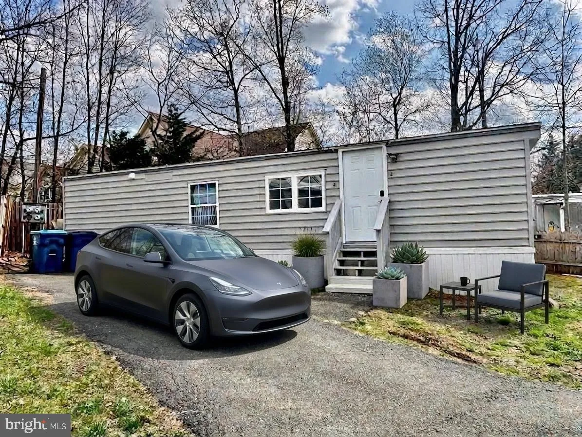 11209 MOBILE DRIVE, Fairfax, VA 22030