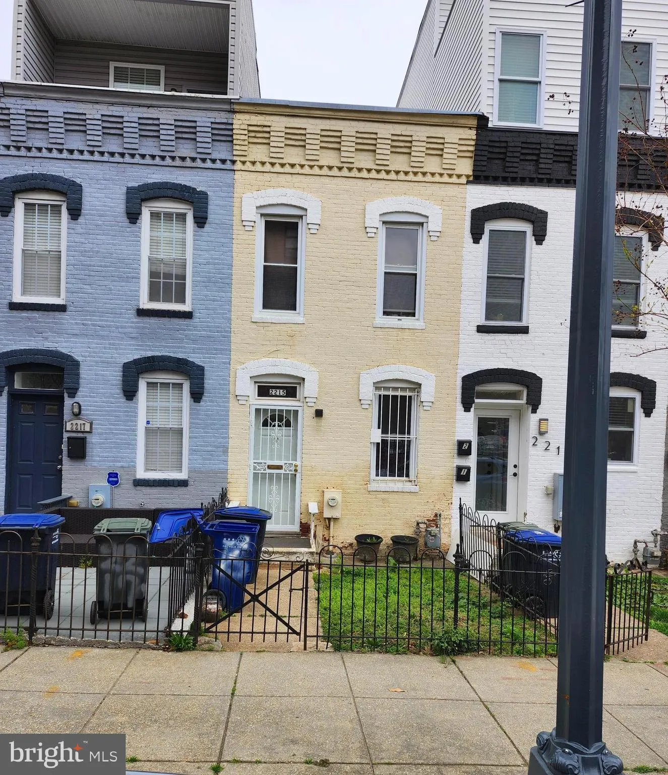 2215 10TH STREET, Washington, DC 20001