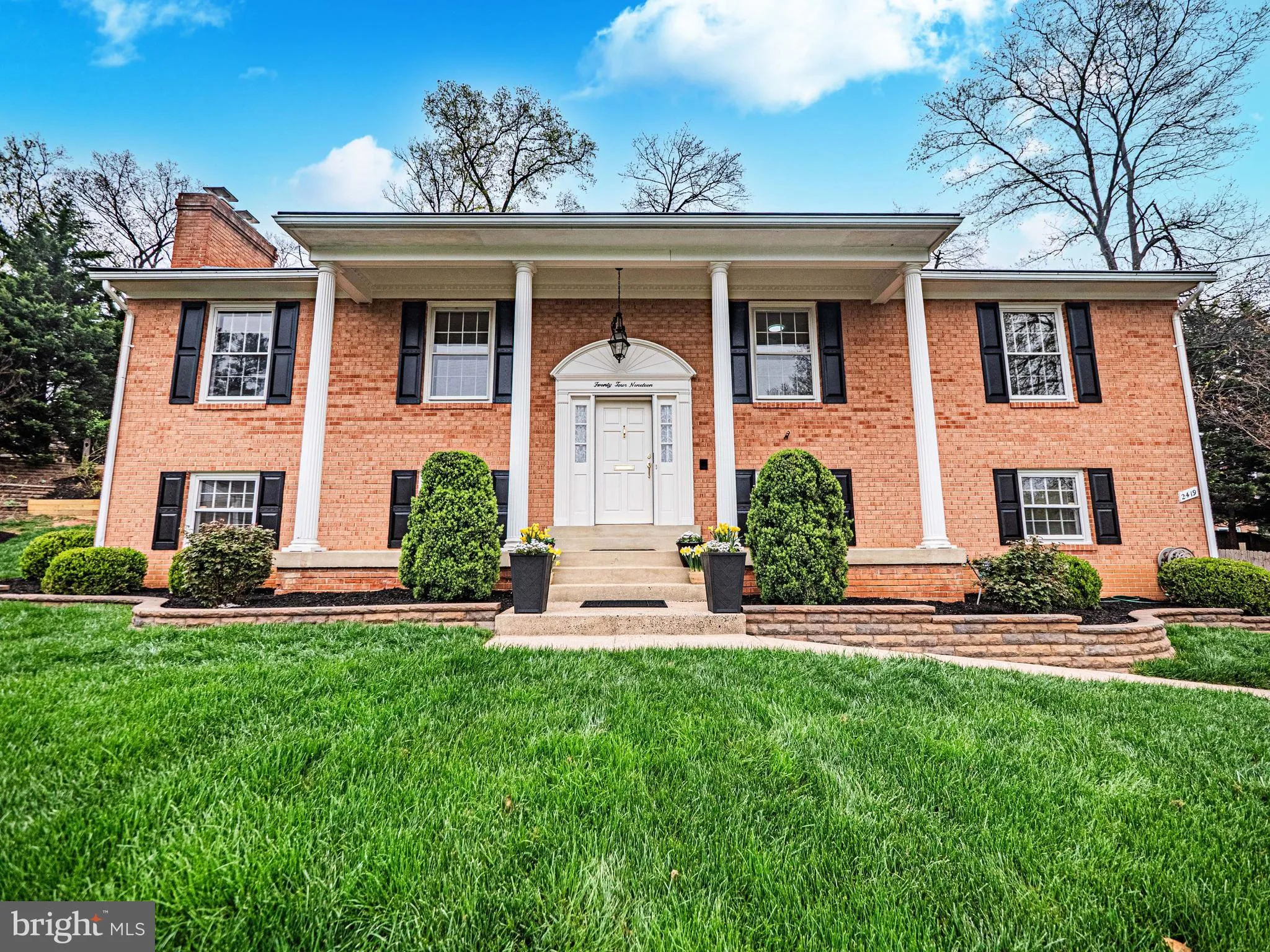 2419 CARON LANE, Falls Church, VA 22043
