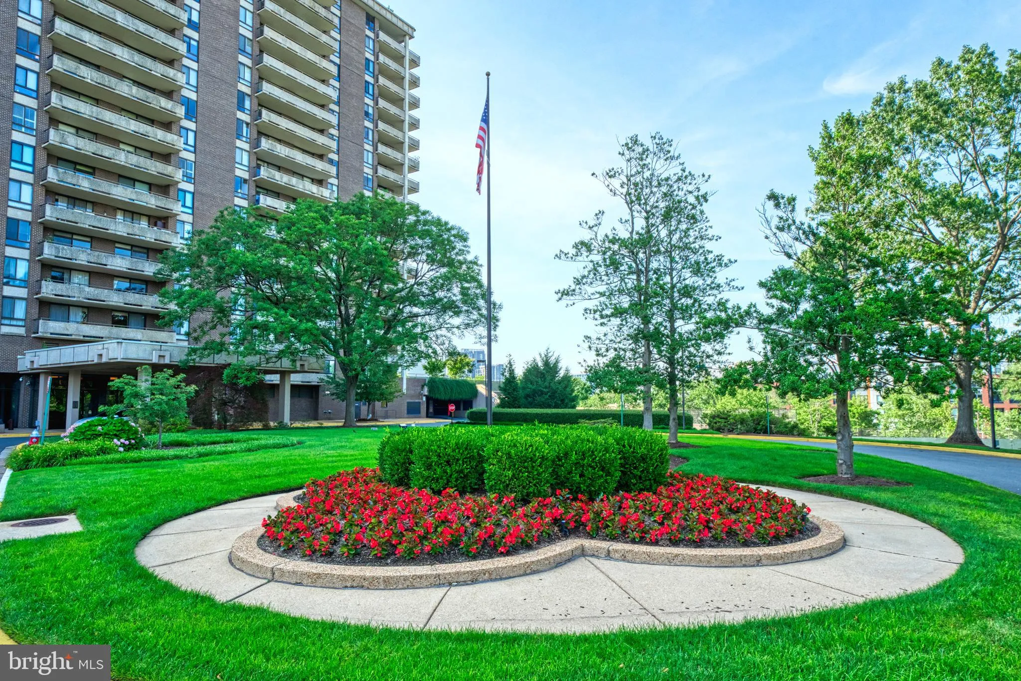 1800 OLD MEADOW ROAD, Mclean, VA 22102