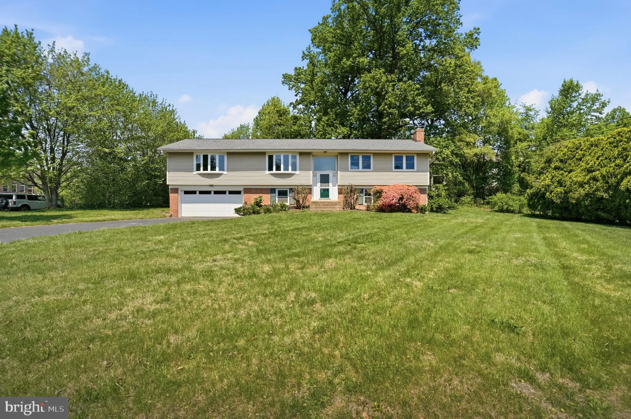 12106 RUFFIN DRIVE, Fairfax, VA 22030