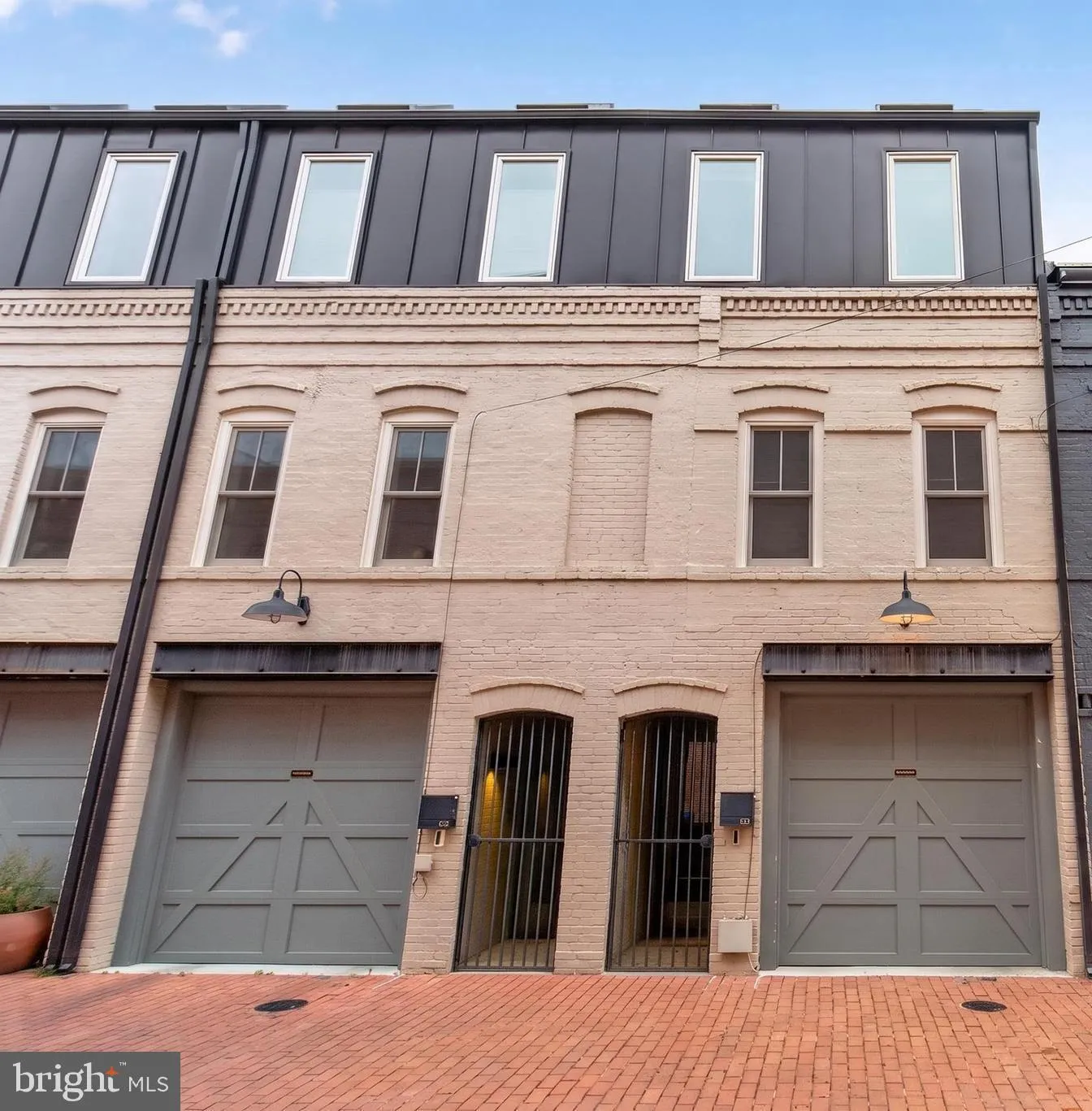 1313 LINDEN COURT, Washington, DC 20002