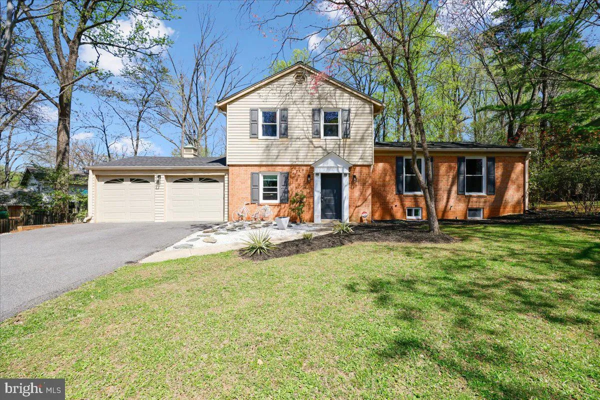 11117 WHISPERWOOD LANE, North Bethesda, MD 20852