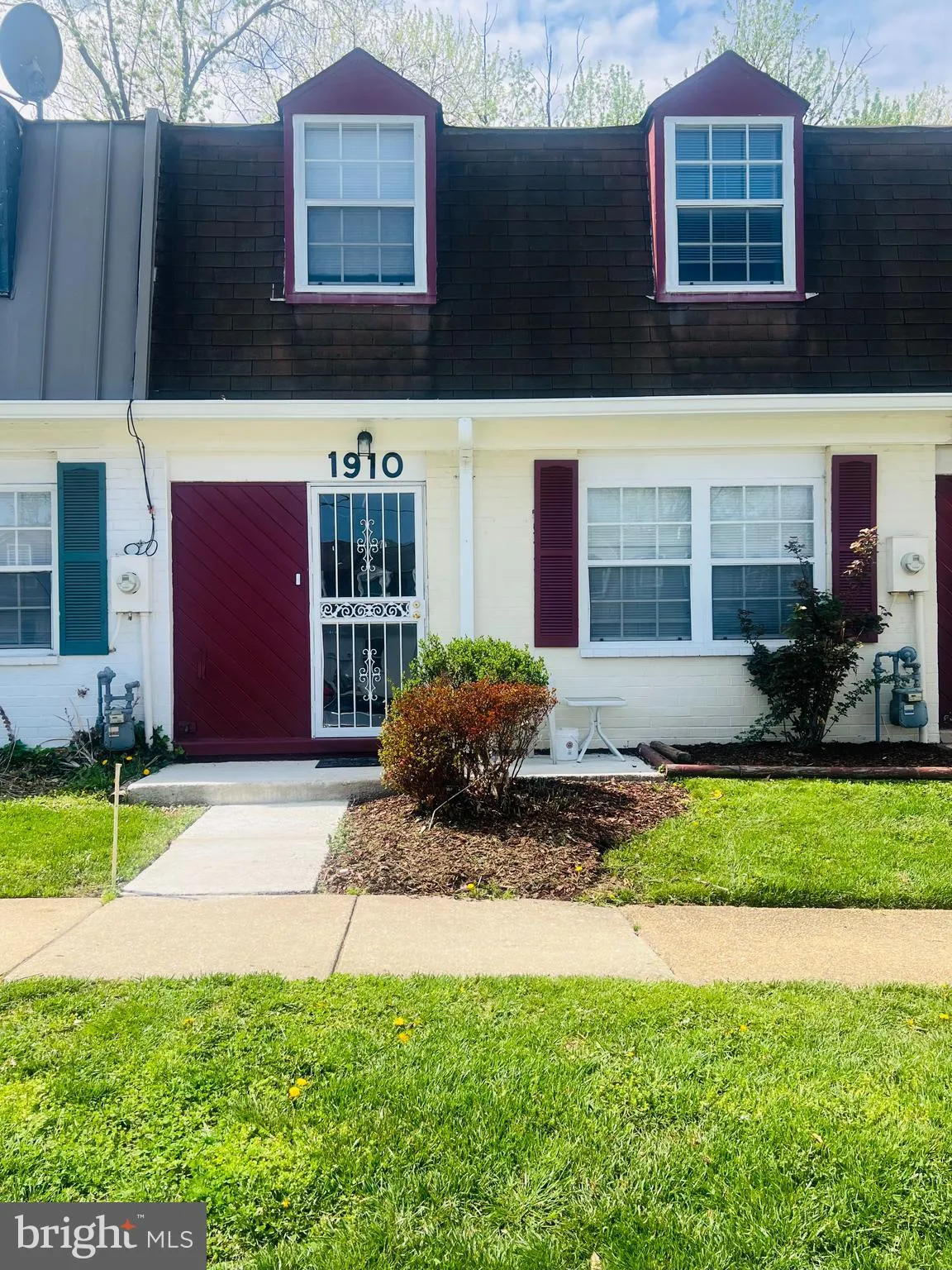 1910 VILLAGE GREEN DRIVE, Landover, MD 20785