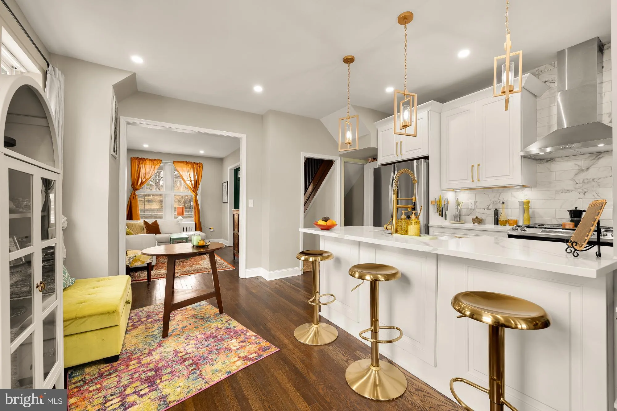 2124 NORTH CAPITOL, Washington, DC 20002