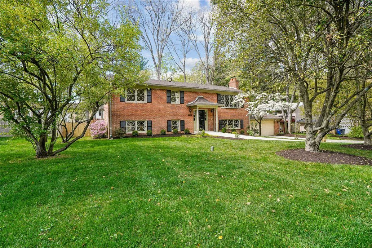 8913 BLUEGATE DRIVE, Fairfax, VA 22031