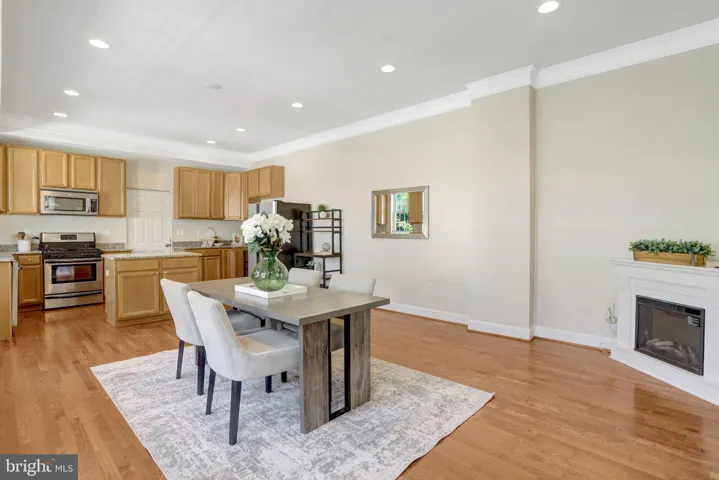 6 E Reed Avenue, Alexandria, VA 22305